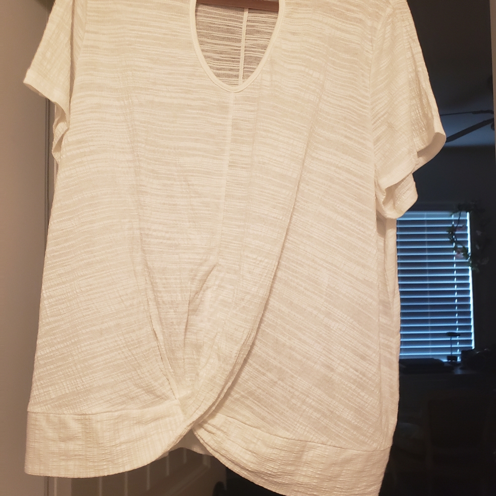 White Relaxed Wrap Short Sleeve T-Shirt, Silver Bling Around Collar